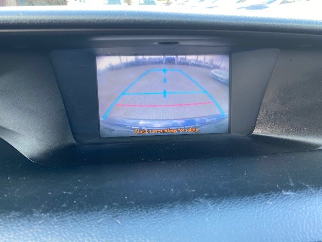 Lexus GS 350 Vehicle Full-screen Gallery Image 11