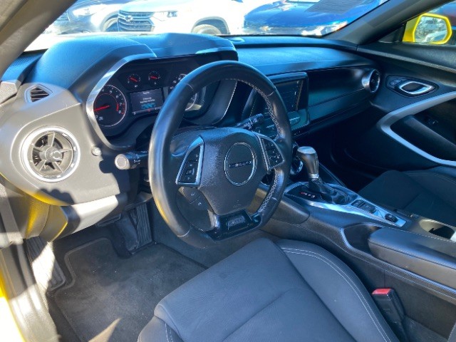 Chevrolet Camaro Vehicle Full-screen Gallery Image 09