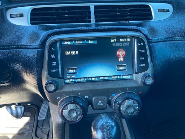 Chevrolet Camaro Vehicle Full-screen Gallery Image 12