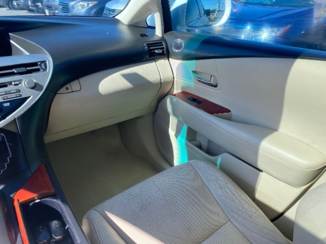 Lexus RX 350 Vehicle Full-screen Gallery Image 10