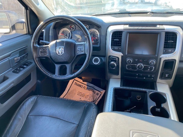 Ram 1500 Vehicle Full-screen Gallery Image 11