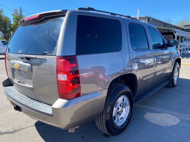 Chevrolet Tahoe Vehicle Full-screen Gallery Image 05