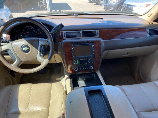 Chevrolet Tahoe Vehicle Full-screen Gallery Image 06