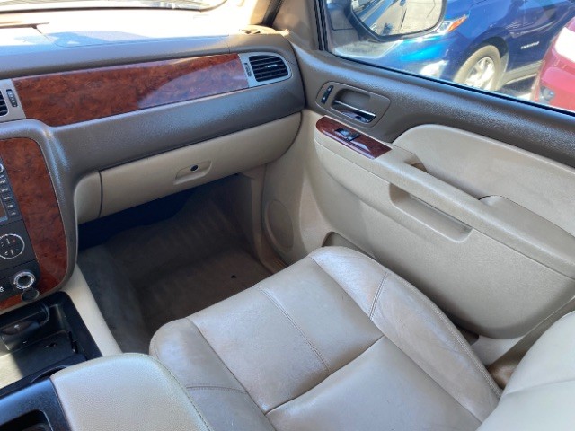 Chevrolet Tahoe Vehicle Full-screen Gallery Image 11