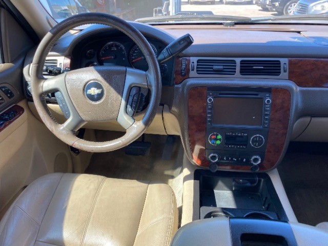 Chevrolet Tahoe Vehicle Full-screen Gallery Image 12