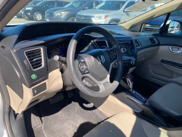 Honda Civic Sedan Vehicle Full-screen Gallery Image 10