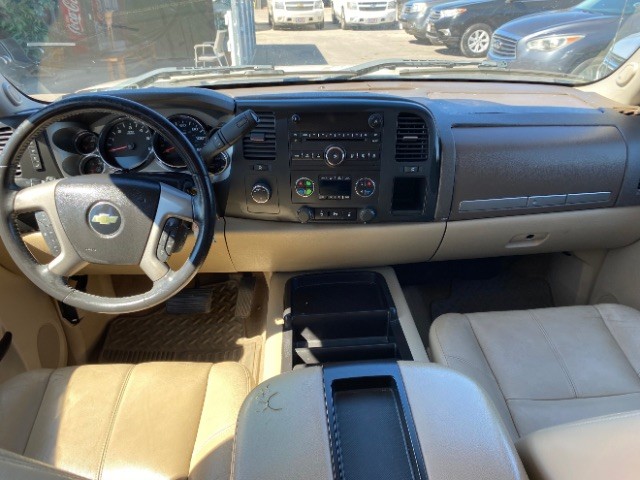 Chevrolet Silverado 1500 Vehicle Full-screen Gallery Image 06