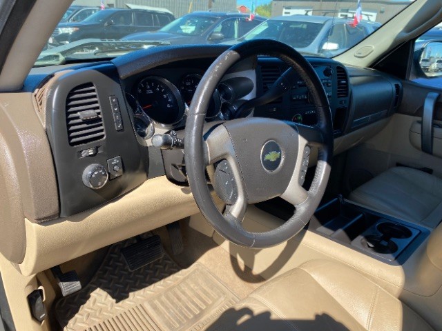 Chevrolet Silverado 1500 Vehicle Full-screen Gallery Image 10