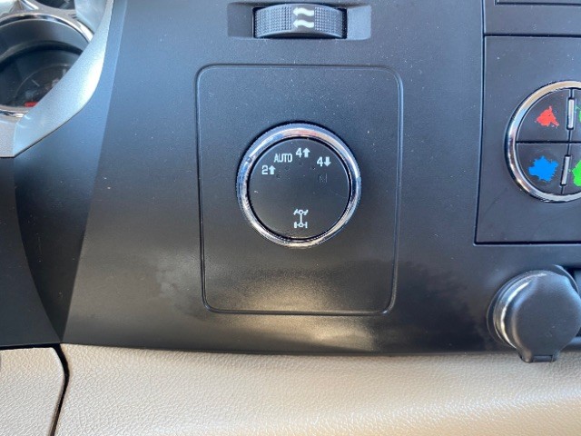 Chevrolet Silverado 1500 Vehicle Full-screen Gallery Image 13