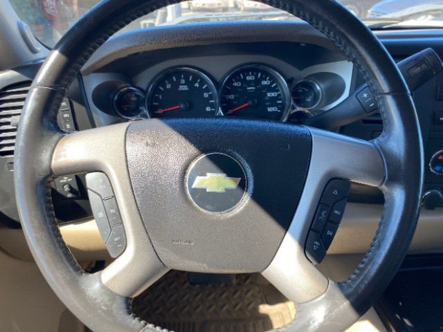 Chevrolet Silverado 1500 Vehicle Full-screen Gallery Image 14