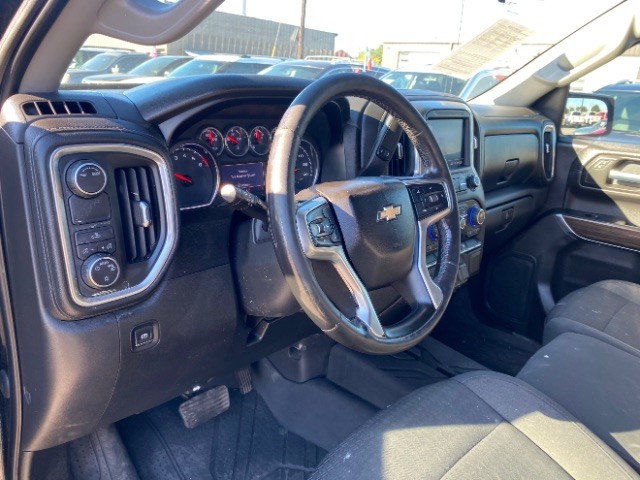 Chevrolet Silverado 1500 Vehicle Full-screen Gallery Image 09