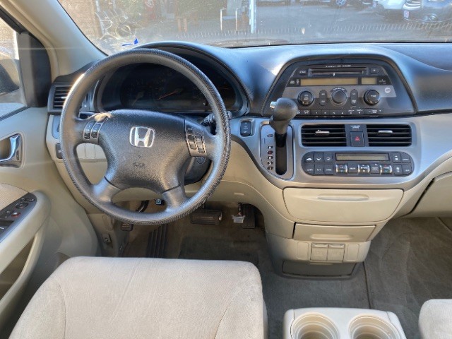 Honda Odyssey Vehicle Full-screen Gallery Image 12