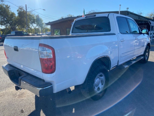 Toyota Tundra Vehicle Full-screen Gallery Image 05