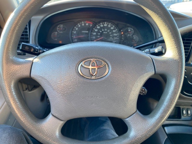 Toyota Tundra Vehicle Full-screen Gallery Image 14