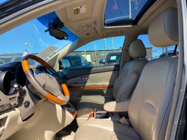 Lexus RX 330 Vehicle Full-screen Gallery Image 08