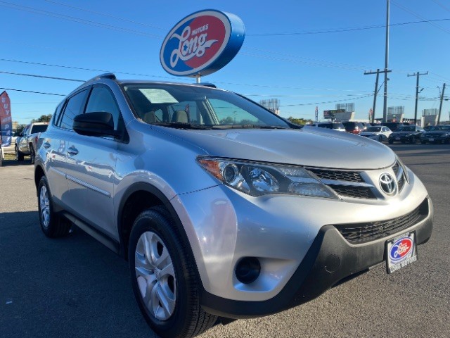 2015 Toyota RAV4 LE's photo