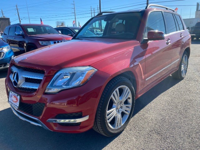 Mercedes-Benz GLK-Class Vehicle Full-screen Gallery Image 03