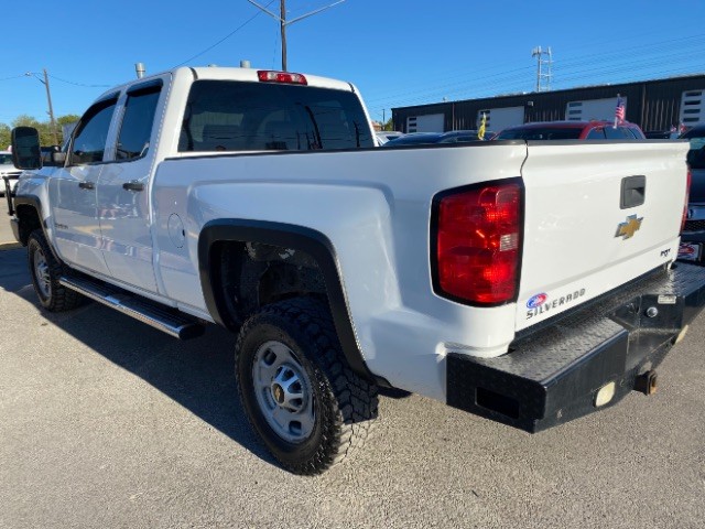 Chevrolet Silverado 2500HD Vehicle Full-screen Gallery Image 04