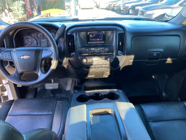 Chevrolet Silverado 2500HD Vehicle Full-screen Gallery Image 06