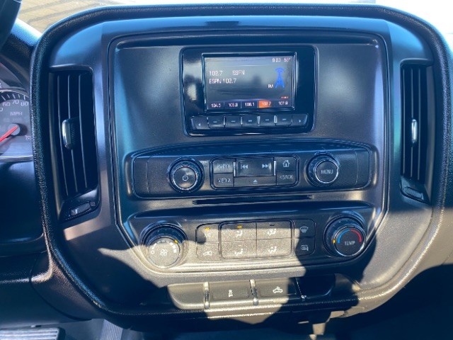 Chevrolet Silverado 2500HD Vehicle Full-screen Gallery Image 13