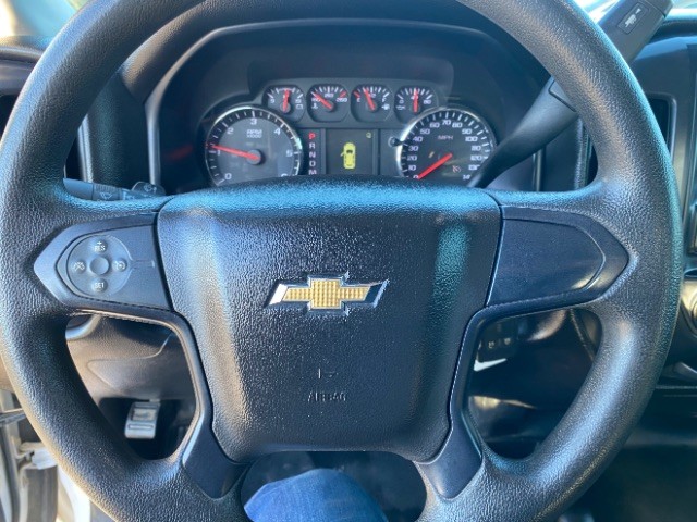 Chevrolet Silverado 2500HD Vehicle Full-screen Gallery Image 14