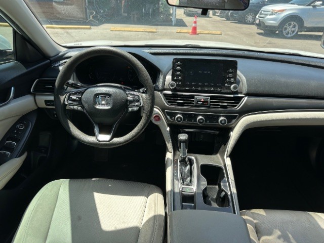 Honda Accord Sedan Vehicle Full-screen Gallery Image 08