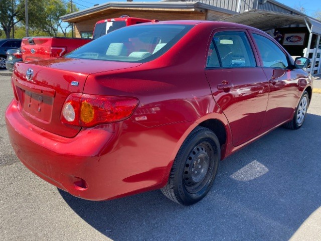 Toyota Corolla Vehicle Full-screen Gallery Image 05