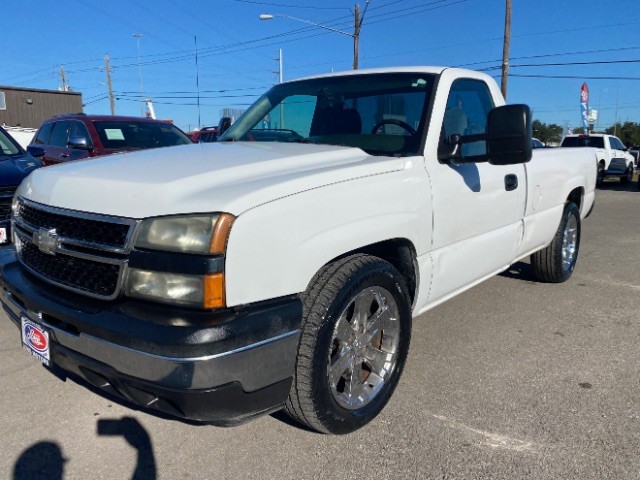 Chevrolet Silverado 1500 Vehicle Full-screen Gallery Image 03