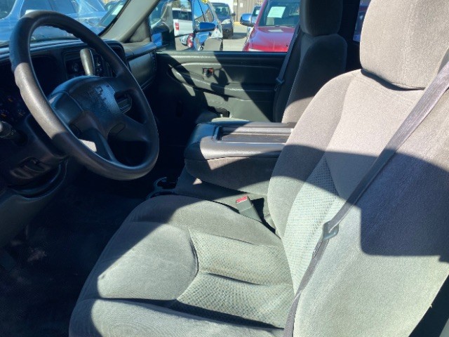 Chevrolet Silverado 1500 Vehicle Full-screen Gallery Image 06