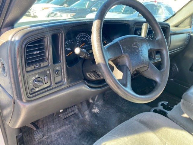 Chevrolet Silverado 1500 Vehicle Full-screen Gallery Image 07