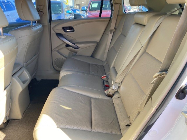 Acura RDX Vehicle Full-screen Gallery Image 07