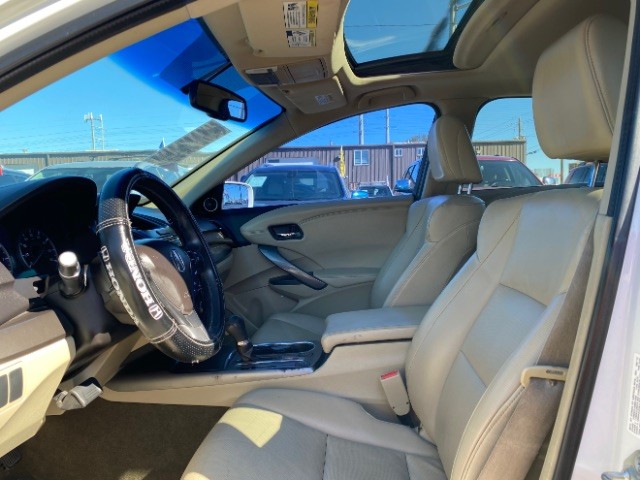 Acura RDX Vehicle Full-screen Gallery Image 08