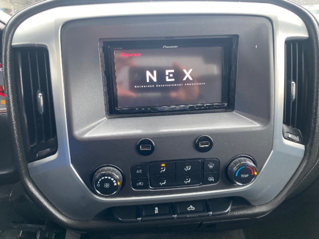 GMC Sierra 1500 Vehicle Full-screen Gallery Image 12