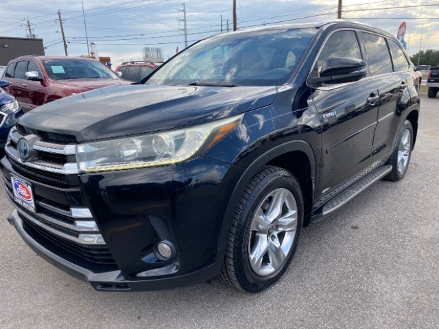 Toyota Highlander Hybrid Vehicle Full-screen Gallery Image 03