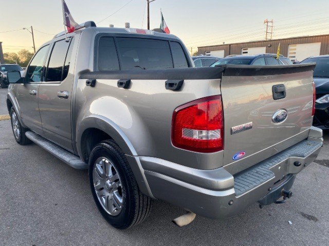 Ford Explorer Sport Trac Vehicle Full-screen Gallery Image 04