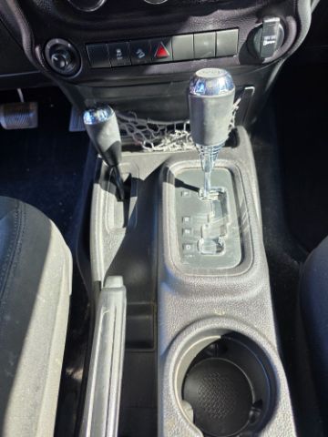 Jeep Wrangler Unlimited Vehicle Full-screen Gallery Image 11