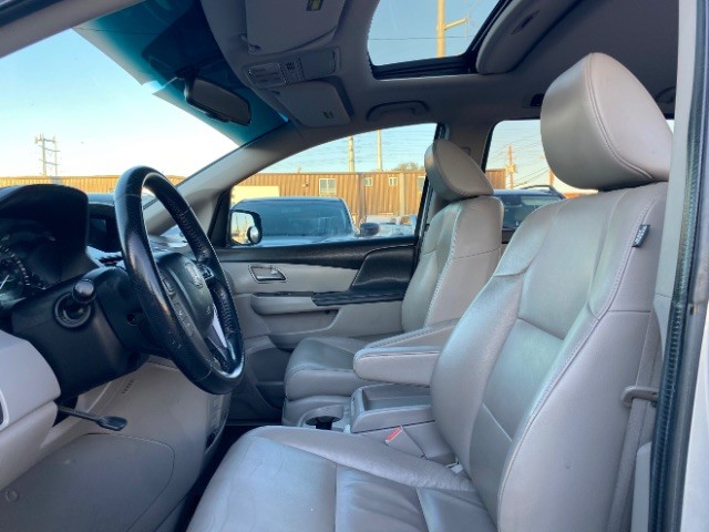 Honda Odyssey Vehicle Full-screen Gallery Image 09