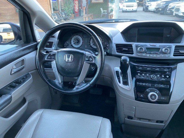 Honda Odyssey Vehicle Full-screen Gallery Image 12