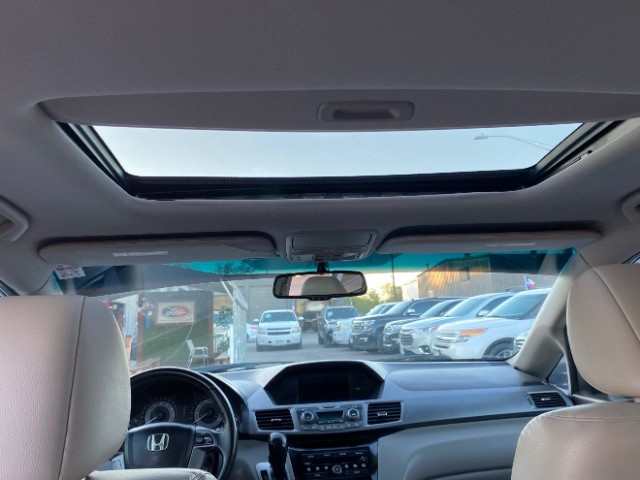 Honda Odyssey Vehicle Full-screen Gallery Image 13