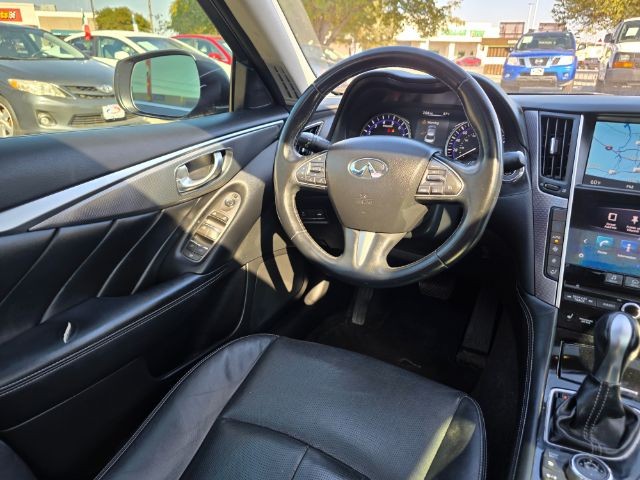 INFINITI Q50 Vehicle Full-screen Gallery Image 08