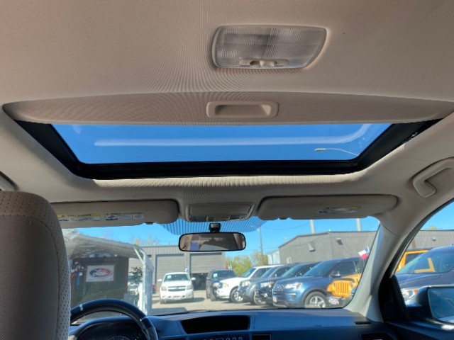 Honda CR-V Vehicle Full-screen Gallery Image 12