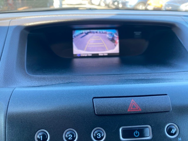 Honda CR-V Vehicle Full-screen Gallery Image 14