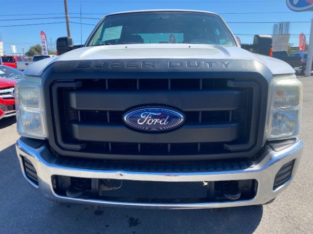 Ford Super Duty F-350 SRW Vehicle Full-screen Gallery Image 02