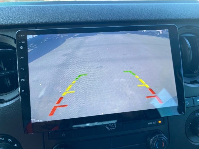 Ford Super Duty F-350 SRW Vehicle Full-screen Gallery Image 13