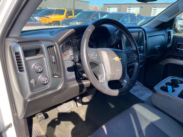 Chevrolet Silverado 1500 Vehicle Full-screen Gallery Image 09