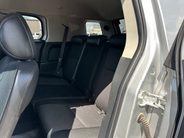 Toyota FJ Cruiser Vehicle Full-screen Gallery Image 11