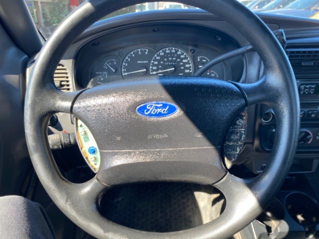 Ford Ranger Vehicle Full-screen Gallery Image 09