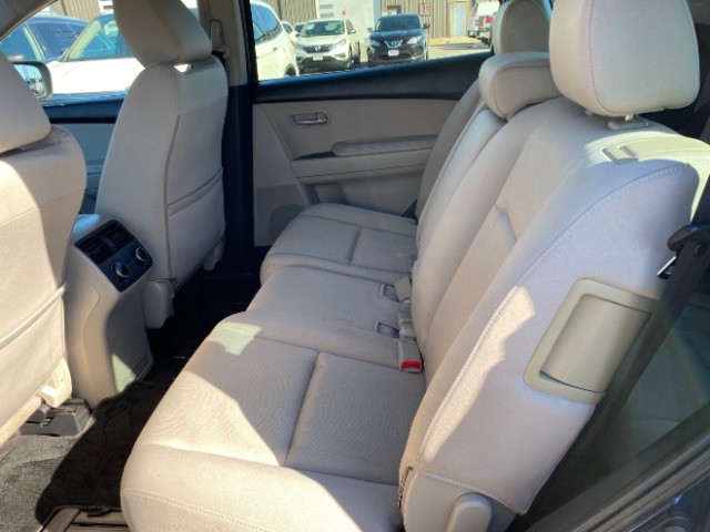 Mazda CX-9 Vehicle Full-screen Gallery Image 08