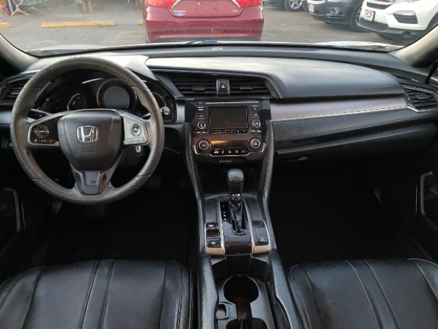 Honda Civic Hatchback Vehicle Full-screen Gallery Image 05