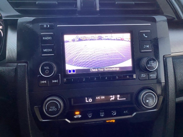 Honda Civic Hatchback Vehicle Full-screen Gallery Image 12